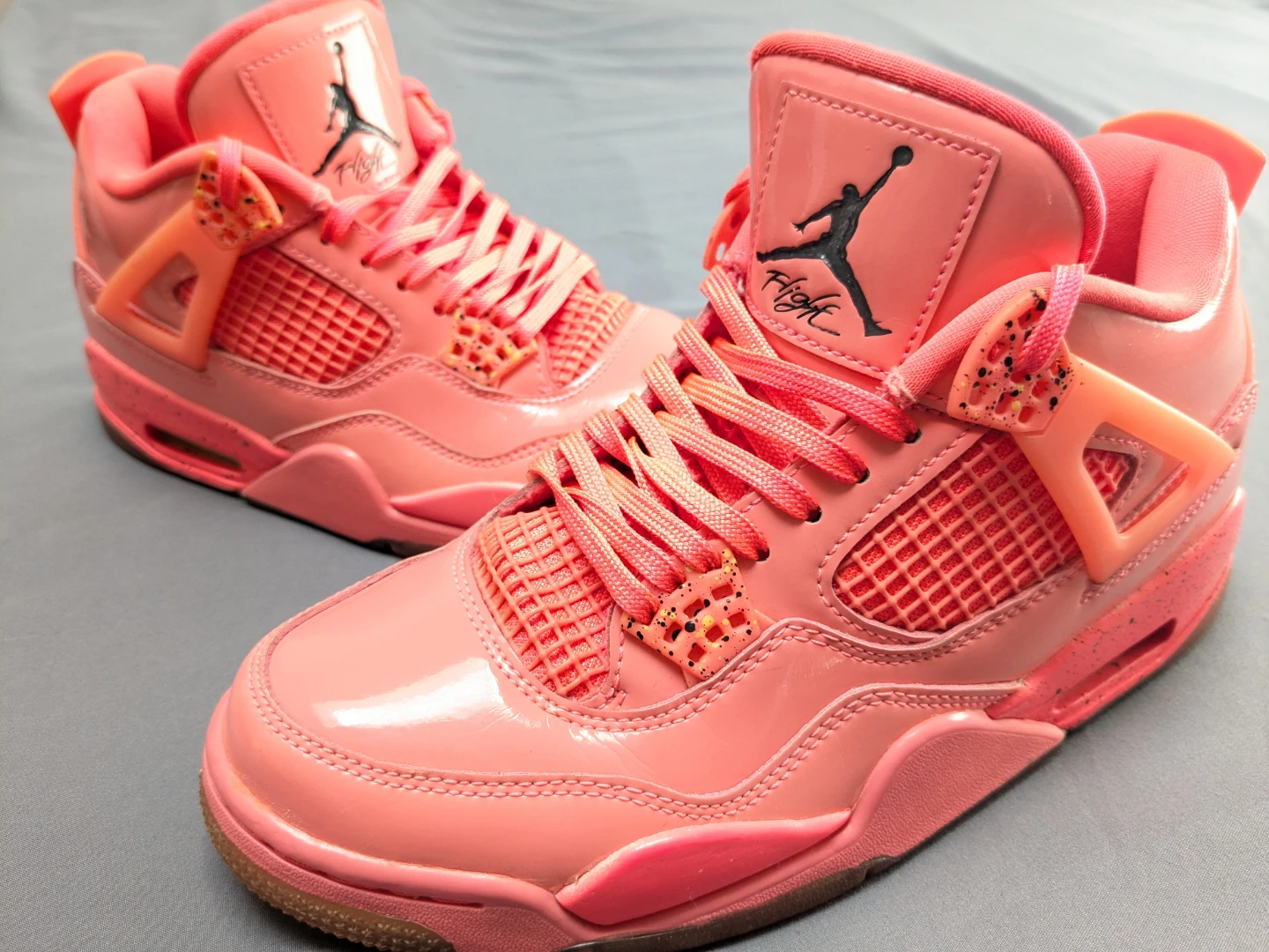 Air Jordan 4 Retro DS " Hot Punch" - WOMEN'S SIZE 8