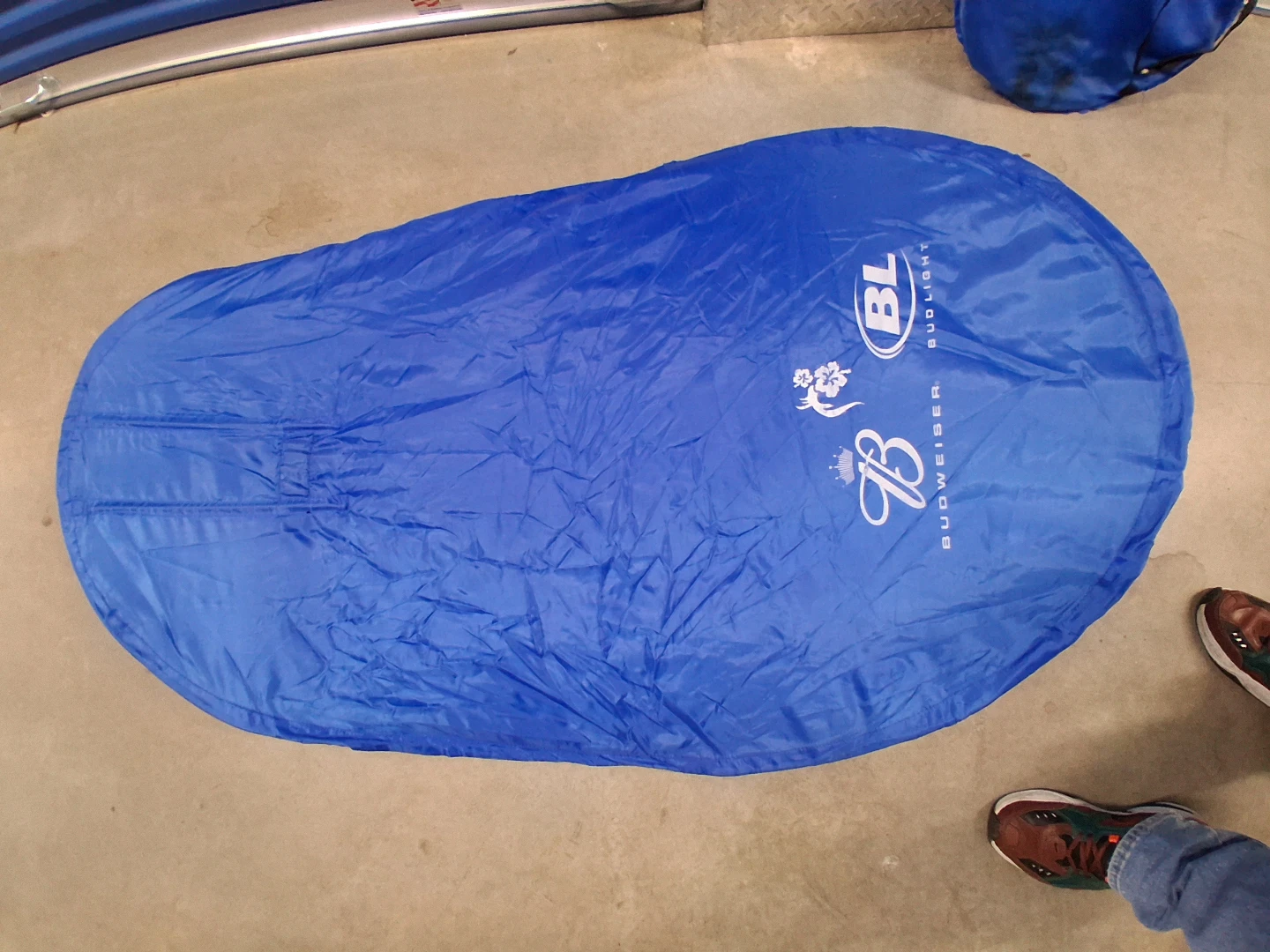 2x Bud Light Pop-up Beach Tents
