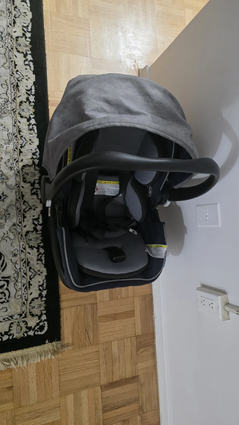 Graco SnugRide 35 Lite LX Infant Car Seat