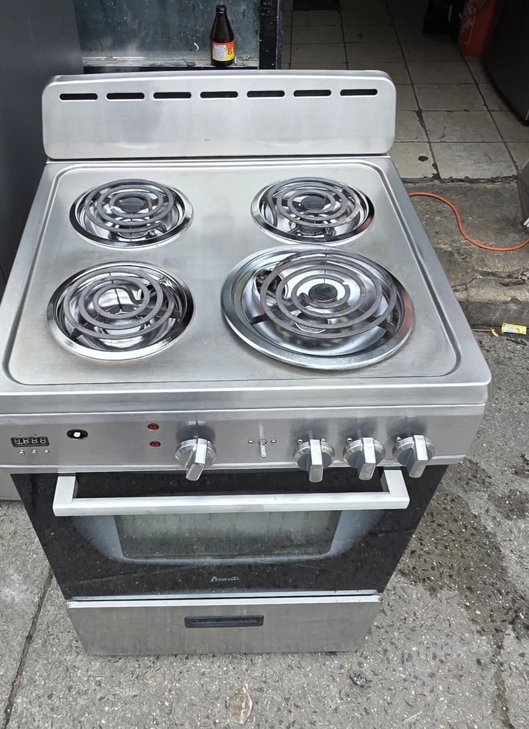 Avanti Electric Range Stove