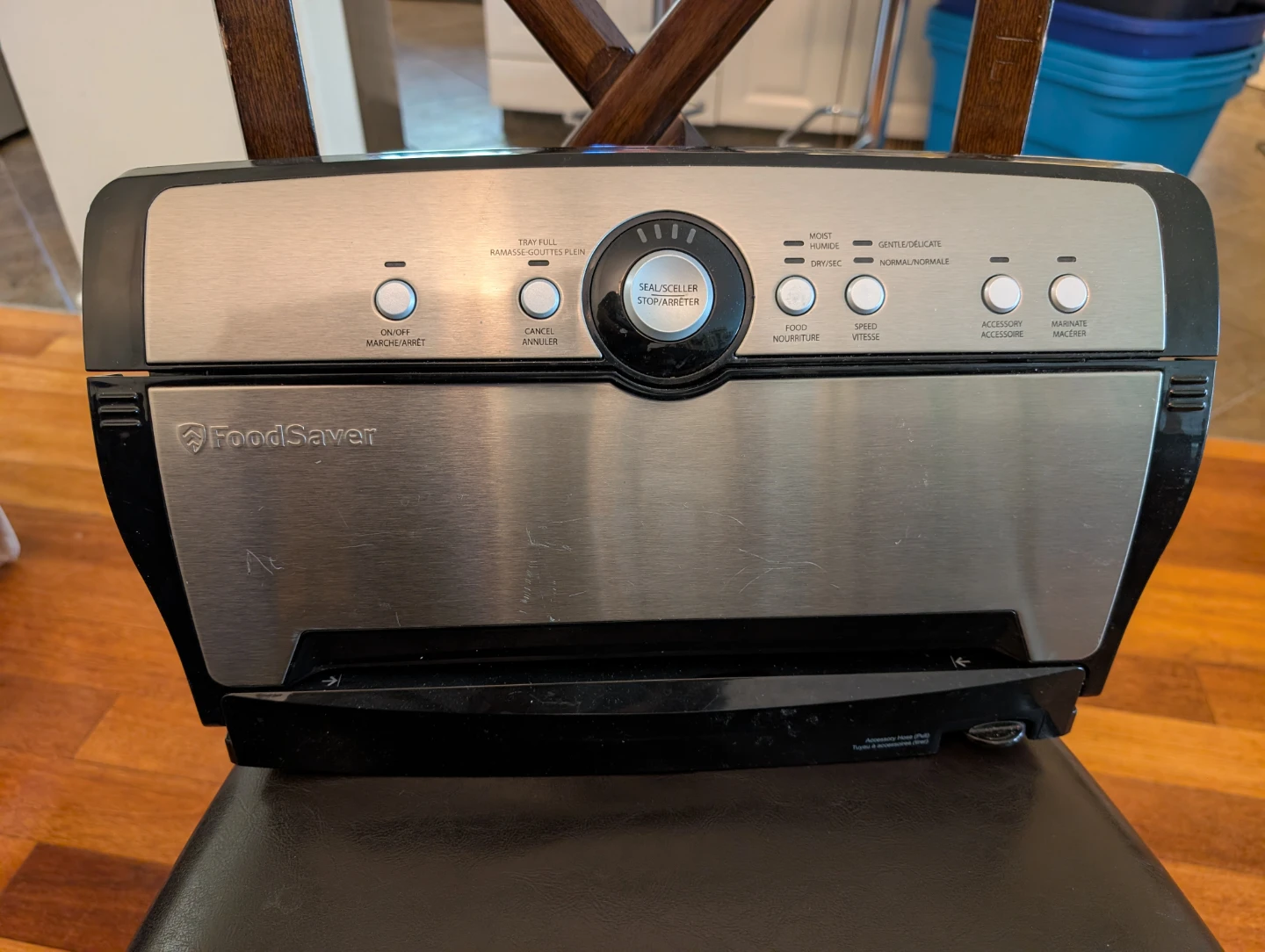 FoodSaver Vacuum Sealing System with Vacuum Sealer Bags