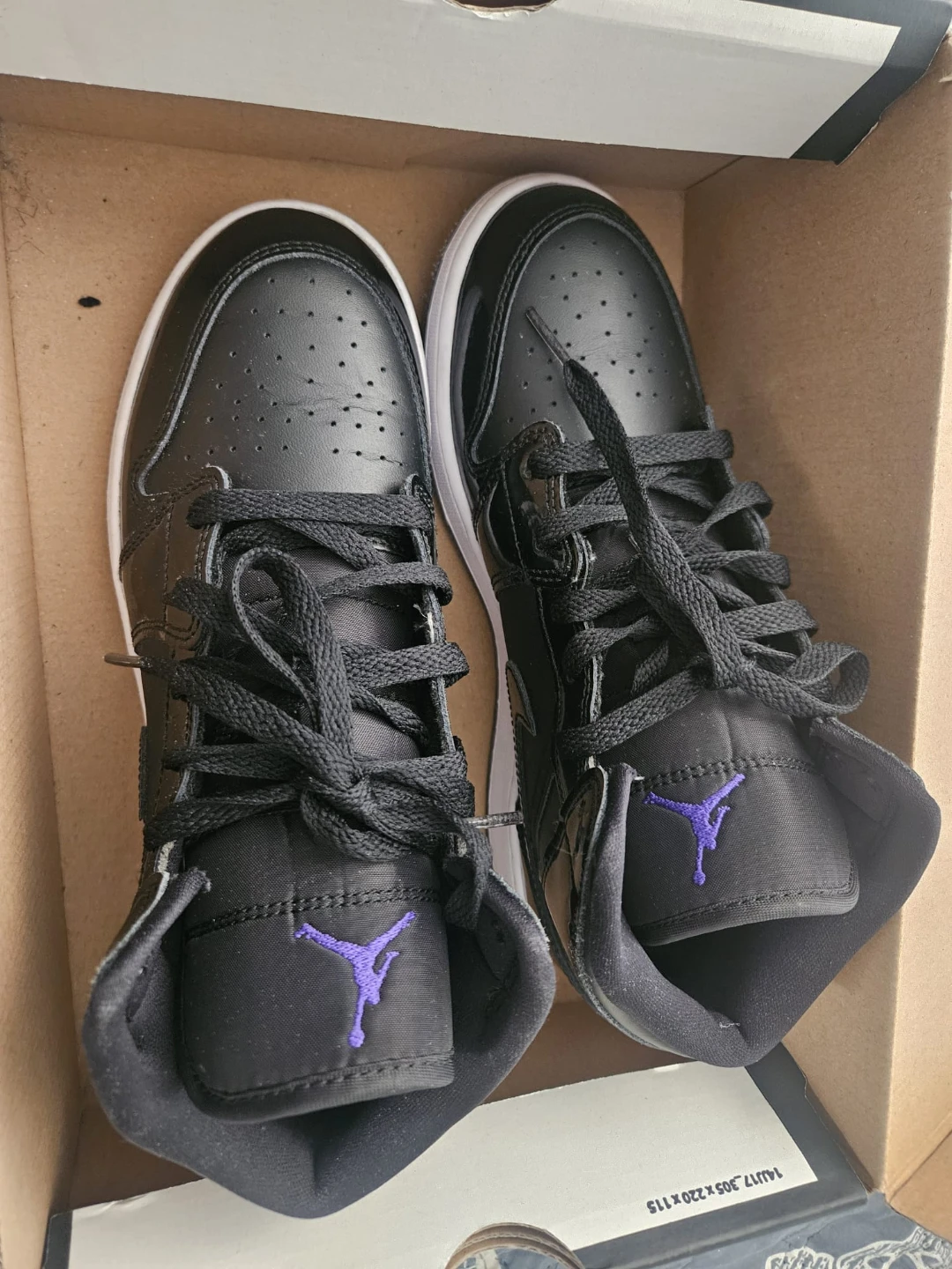 Nike Air Jordan 1 Mid Black/Purple Size 6.5Y