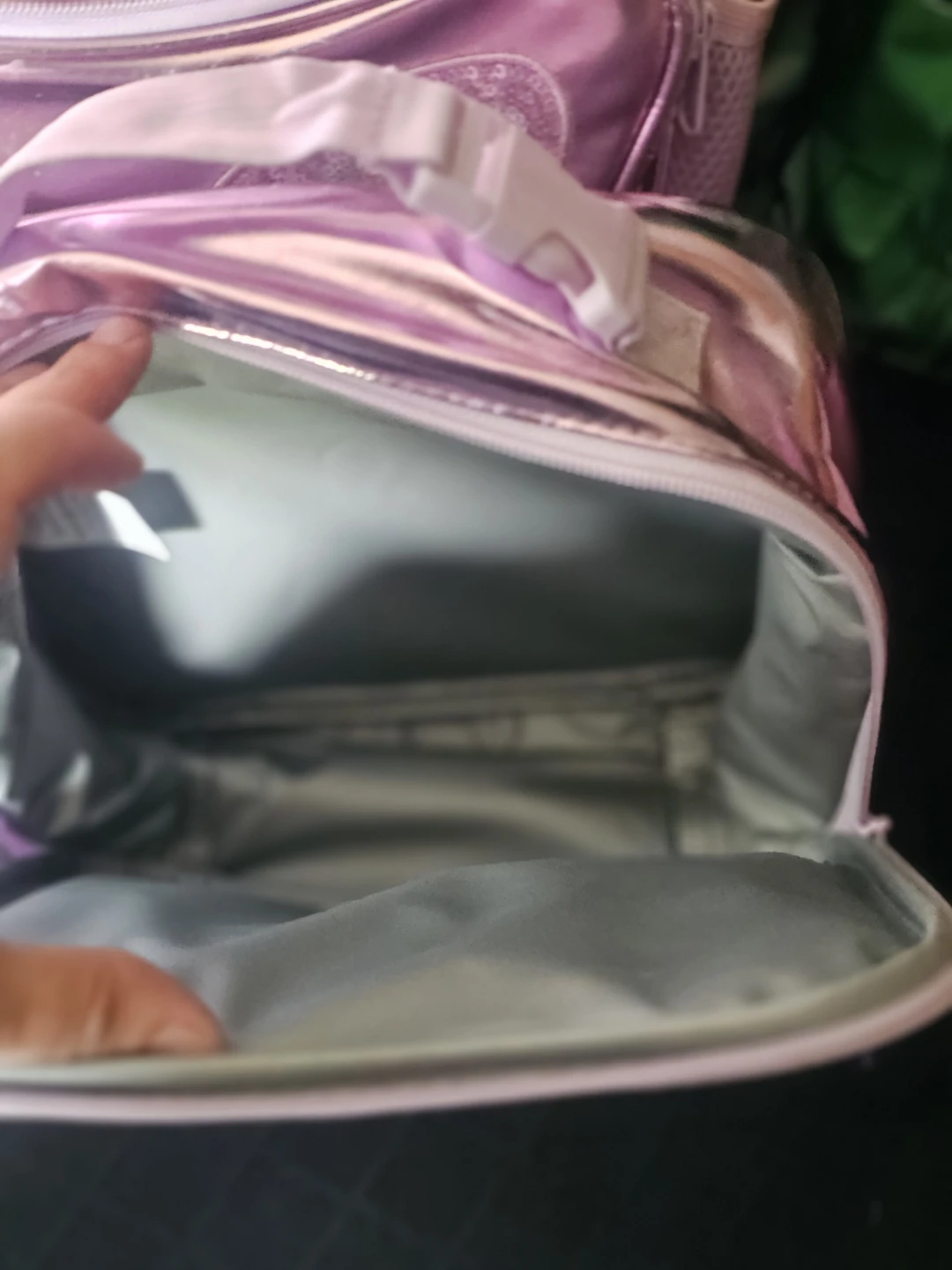 Assortment of kids backpacks and lunch bags - photo 4