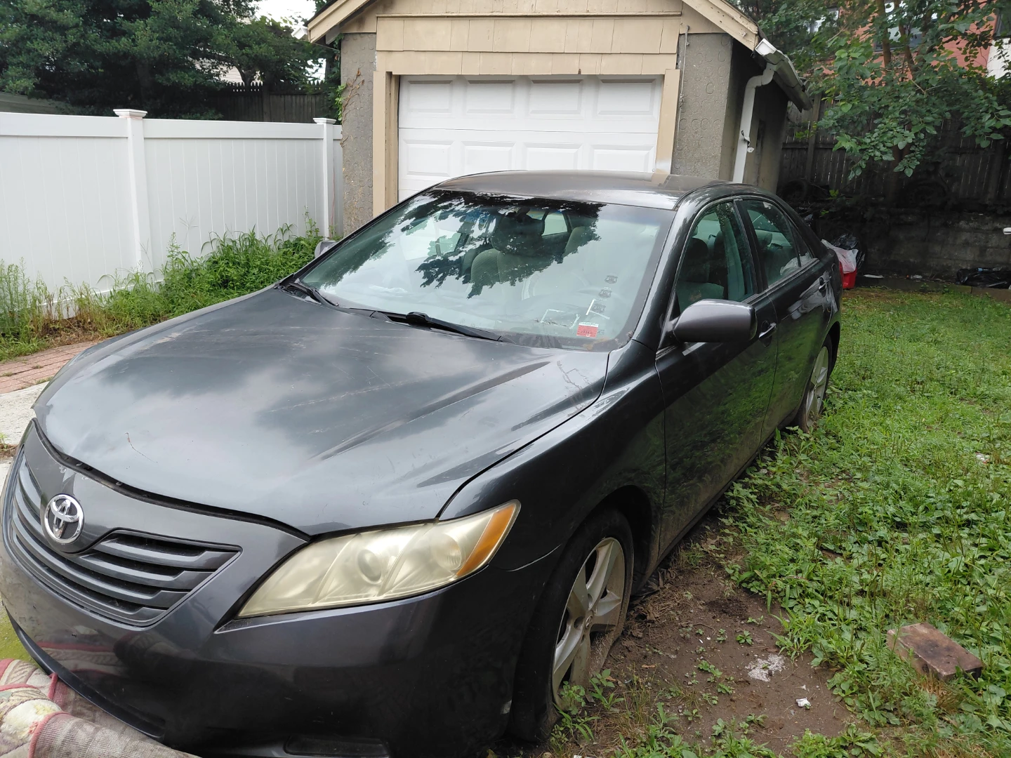 Toyota Camry Sedan - photo 2