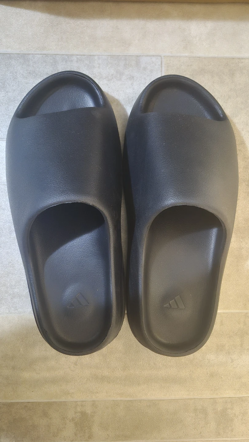 Adidas Yeezy Slide Black - photo 3
