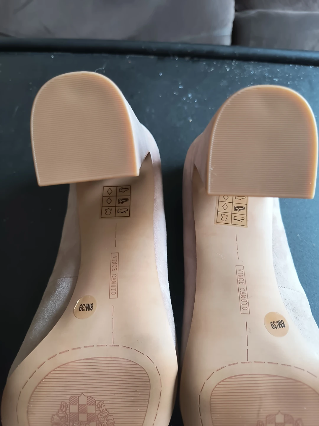 Vince Camuto Suede Heels Size 8M - photo 5