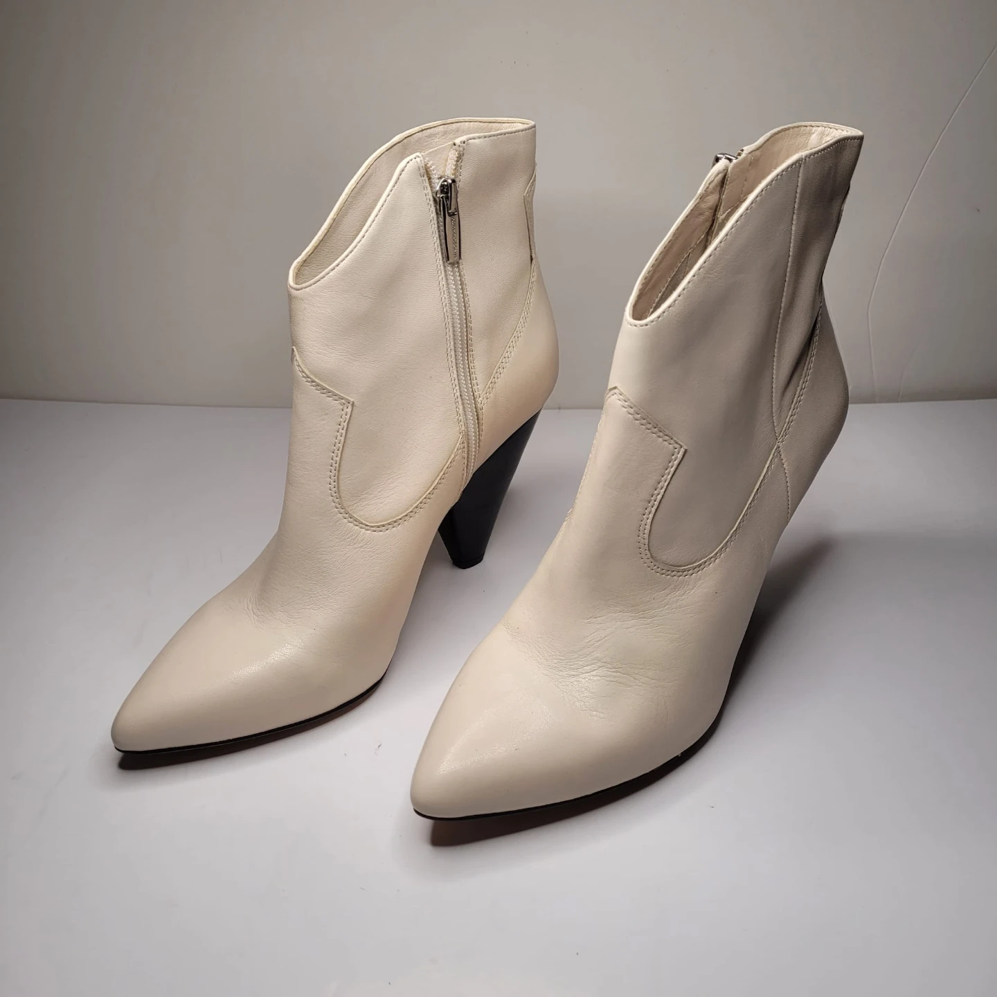 Vince Camuto Movinta Ankle Boots Size 9M - photo 2