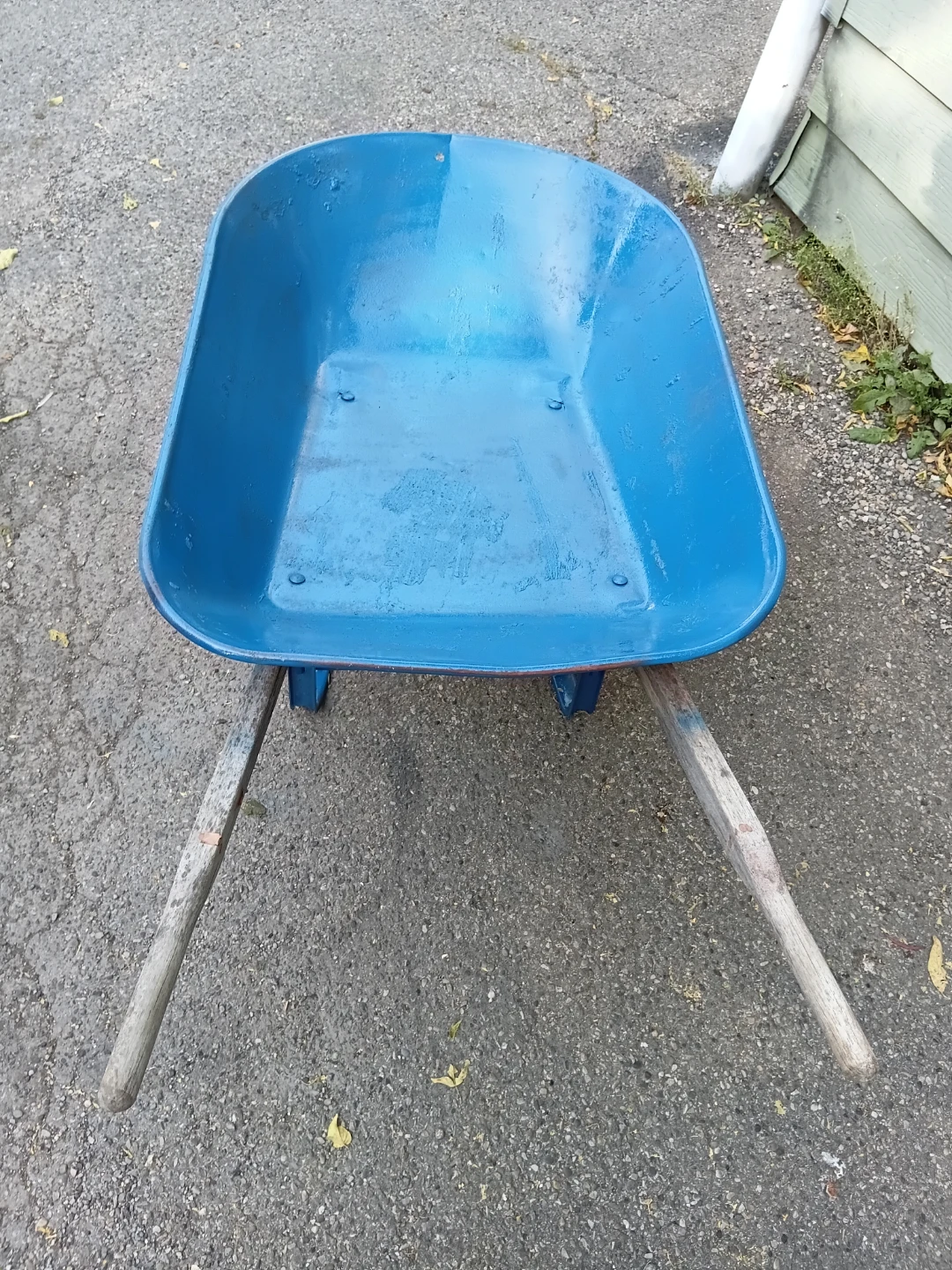 True Temper Compact Blue Metal wheelbarrow (FOOTBALL) - photo 2