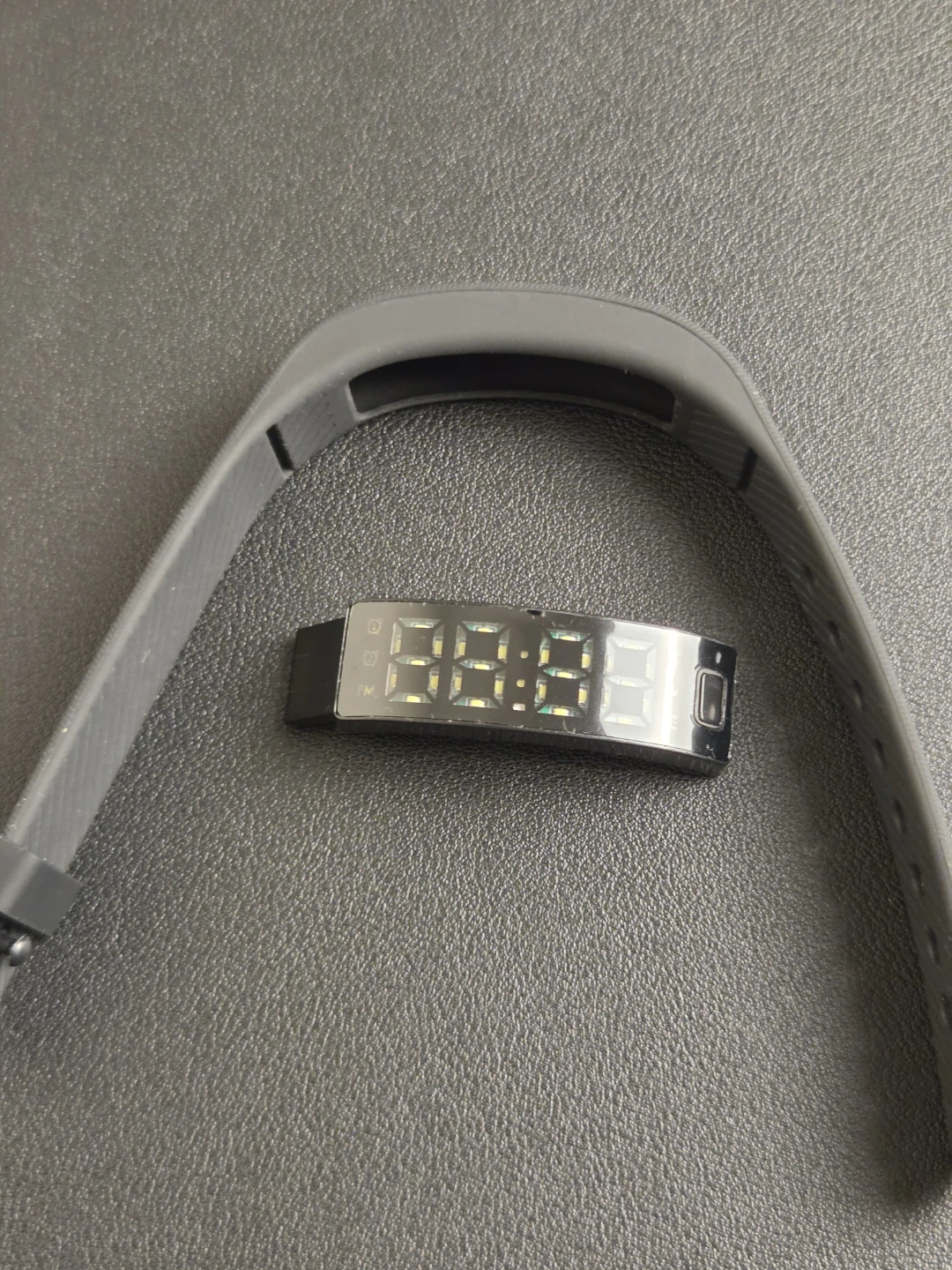 Black Digital Fitness Tracker Wristband 🏈 - photo 3
