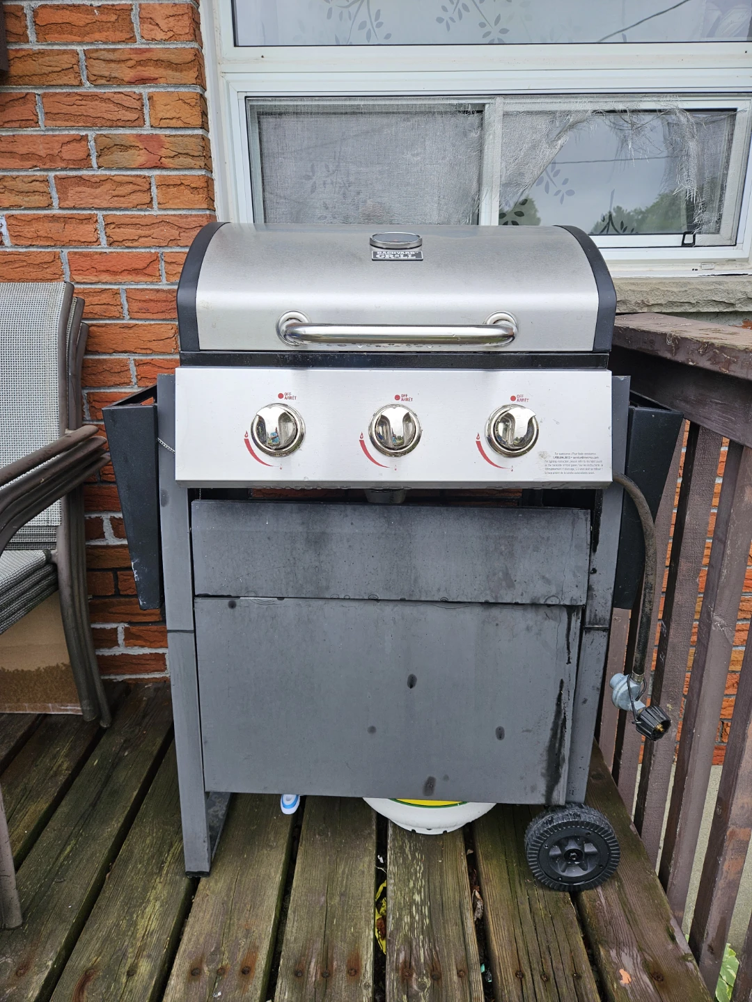 Backyard Grill 3-Burner Gas BBQ