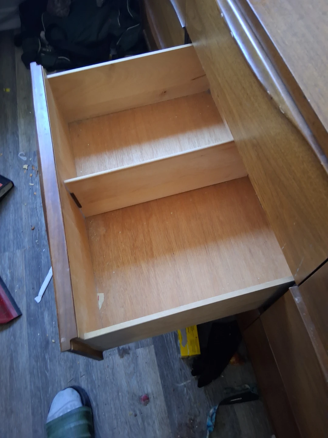 Vintage Mid-Century Wooden Dresser - photo 3
