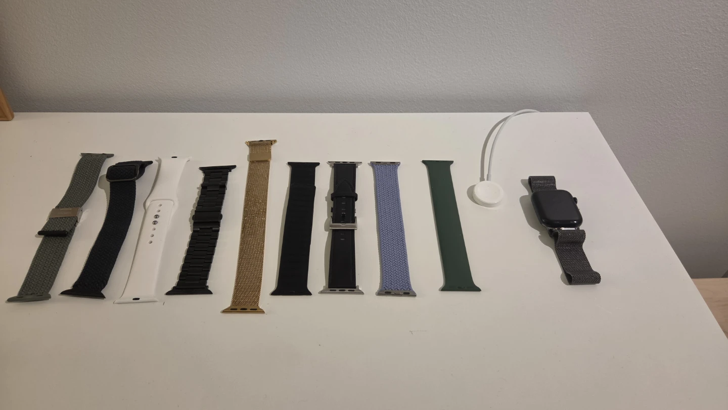 Apple Watch SE2 (GPS) with multiple bands - photo 2