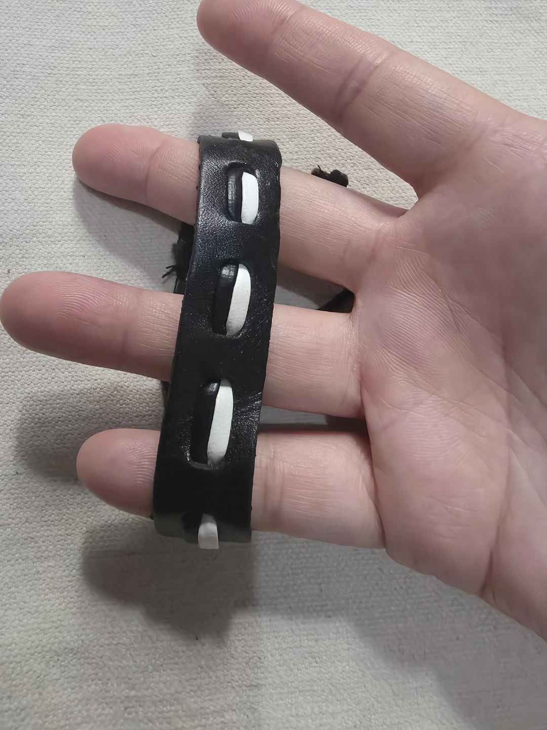 Black and white leather-style cord bracelet flat 🏈