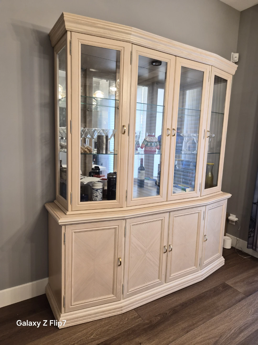 Light Wood Cabinet Hutch - photo 3