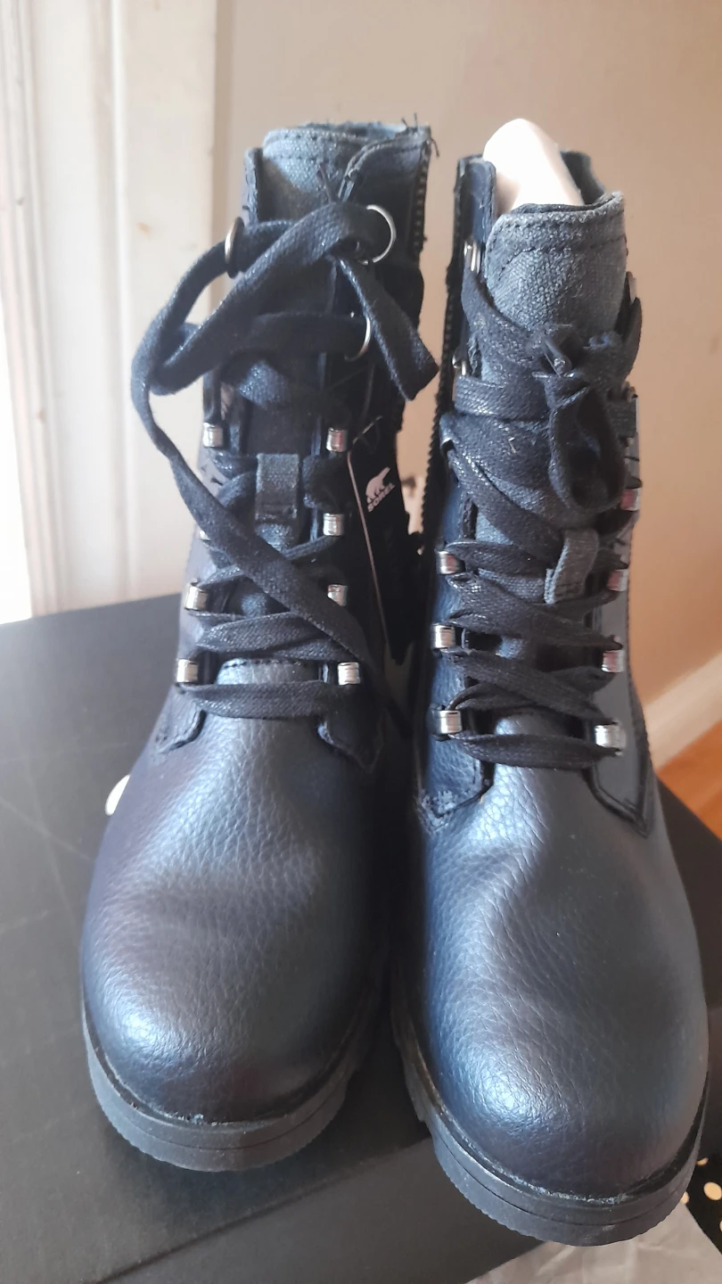 SOREL YOUTH EMELIE CONQUEST SIZE 4 BOOTS - photo 4