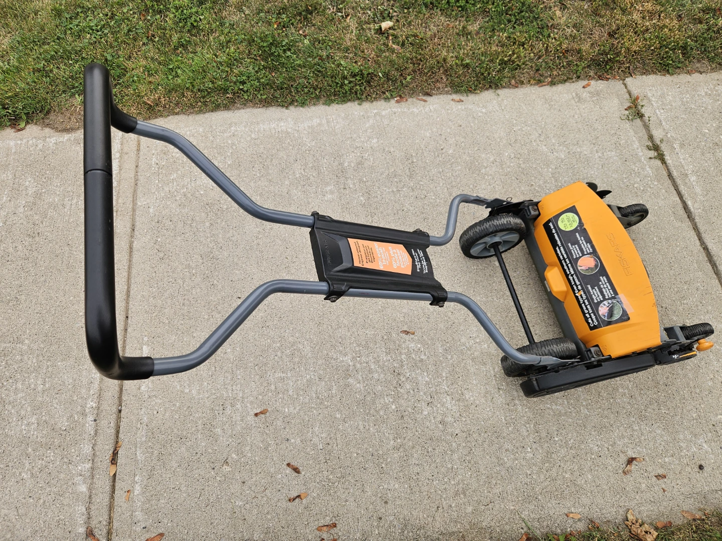 Fiskars StaySharp Max Reel Mower - photo 5