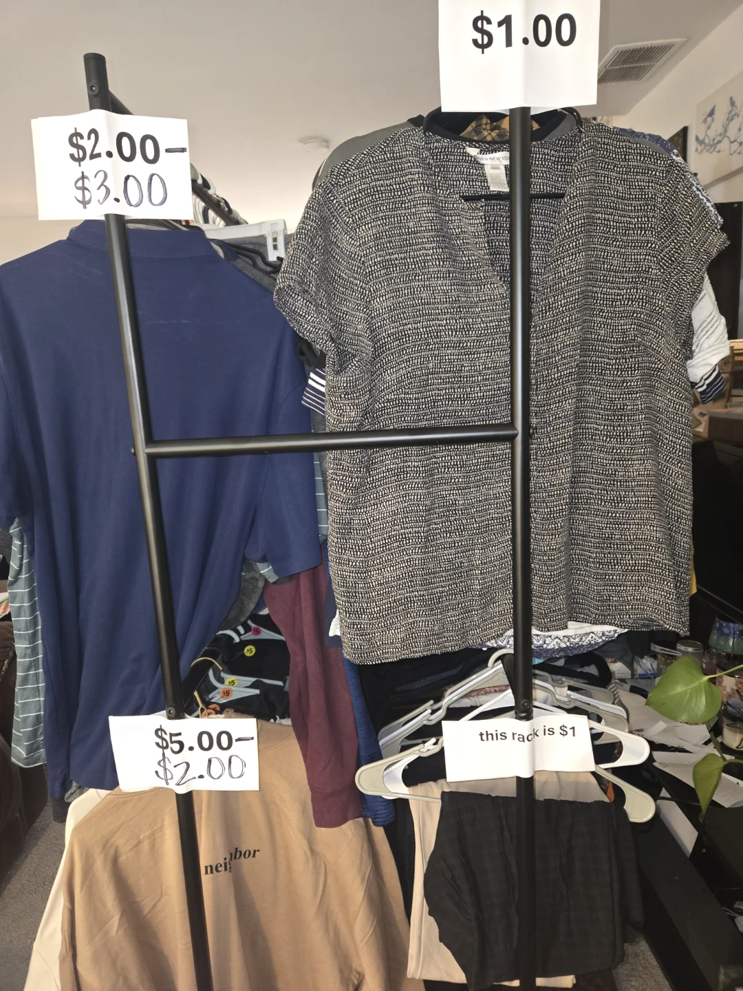 YARD SALE ** ALL CLOTHES* Naperville Waterford Greens Apartments - photo 4