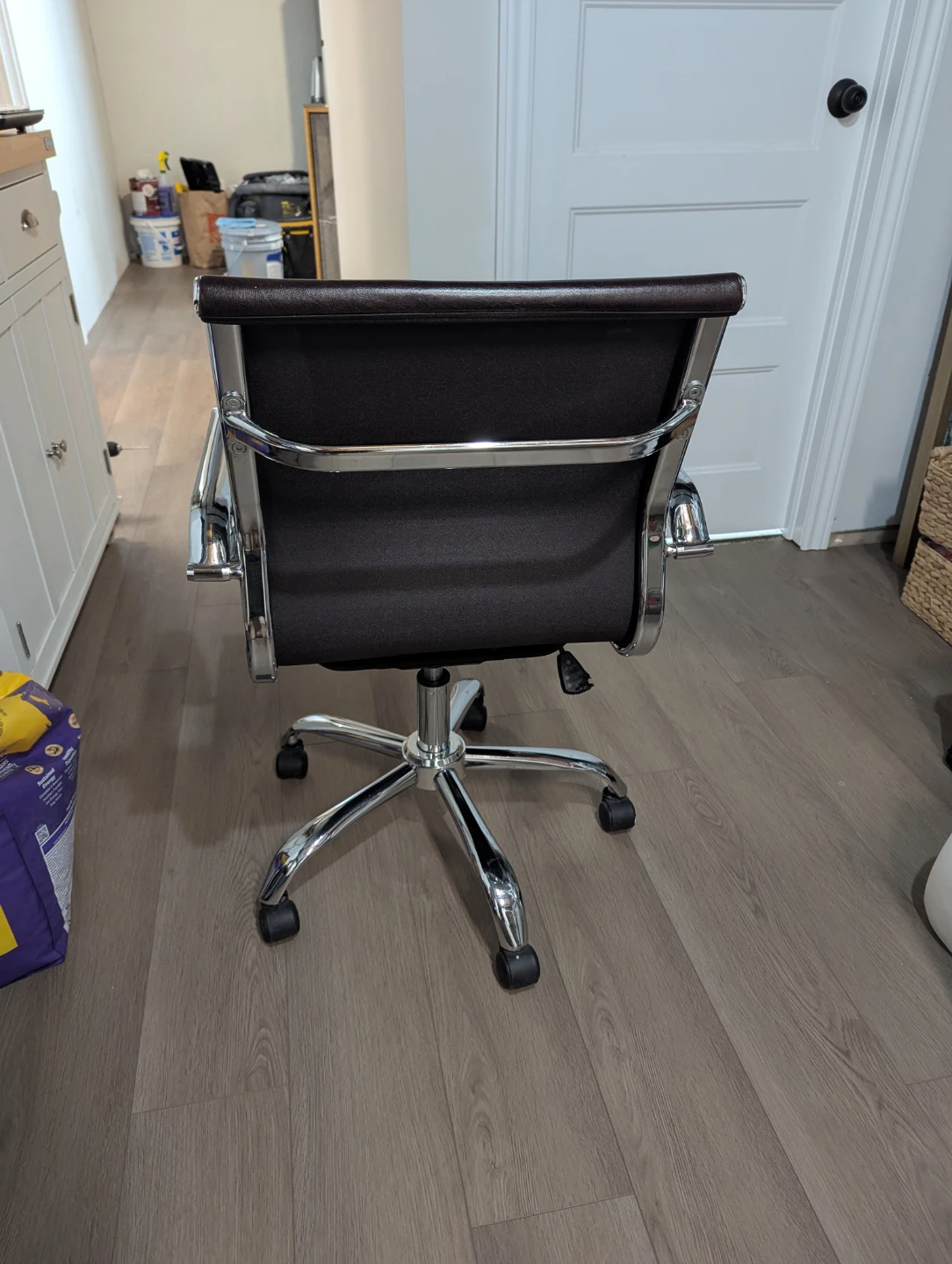 Brown office chair with chrome frame - photo 2