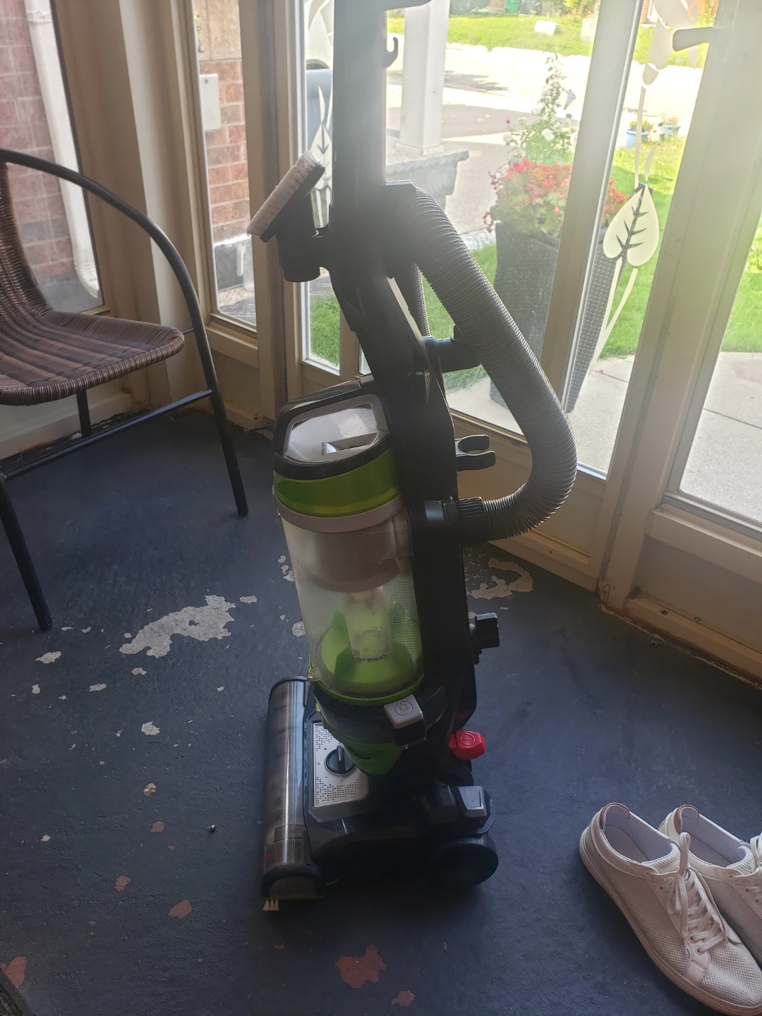 Bissell CleanView Rewind Pet Vacuum - photo 3