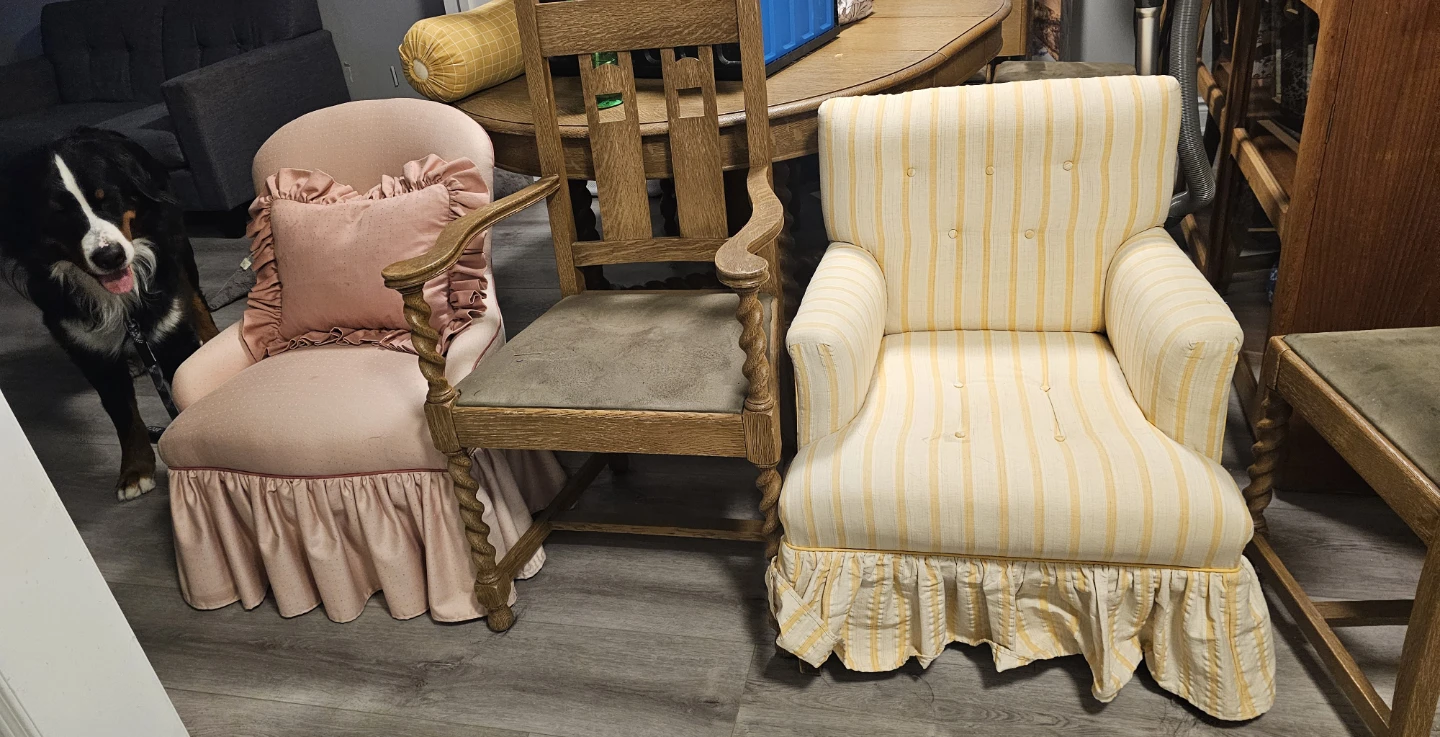 Two Vintage Upholstered Accent Chairs - photo 3