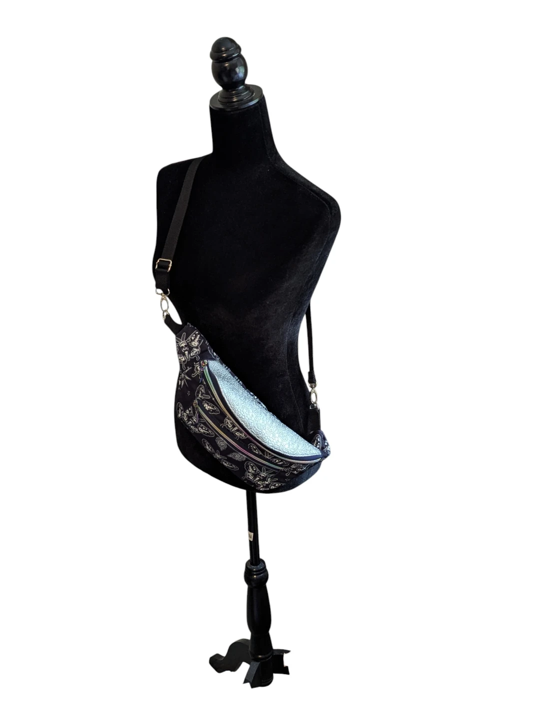 Moth Pattern Fanny Pack Crossbody Bag - photo 3