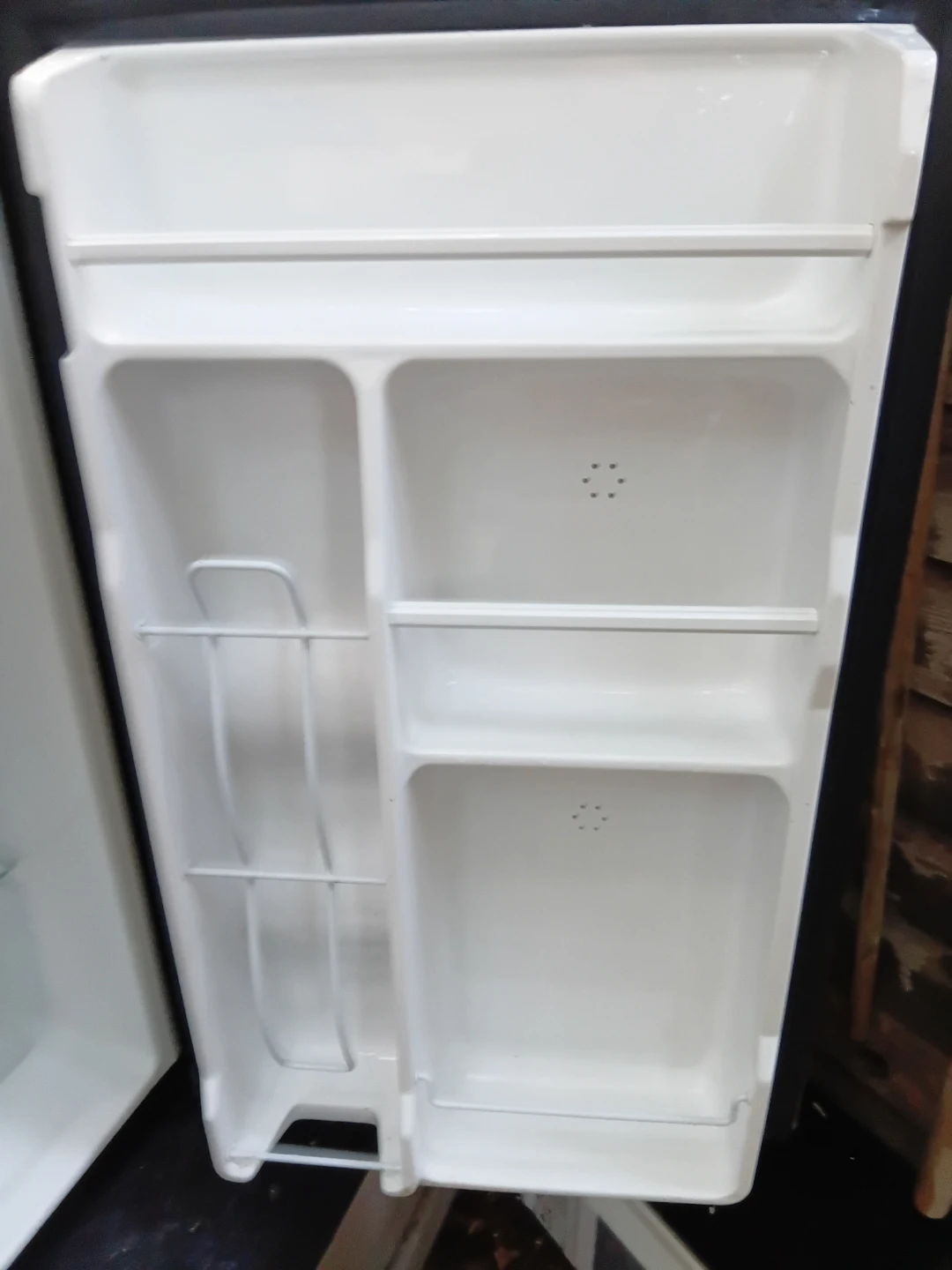 Sylvania Premium Compact Mini Fridge - photo 3