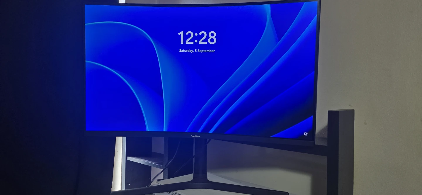 32" Curved Gaming Monitor - photo 2