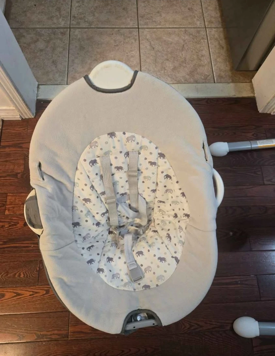 Graco Baby Swing with Elephant Print - photo 2