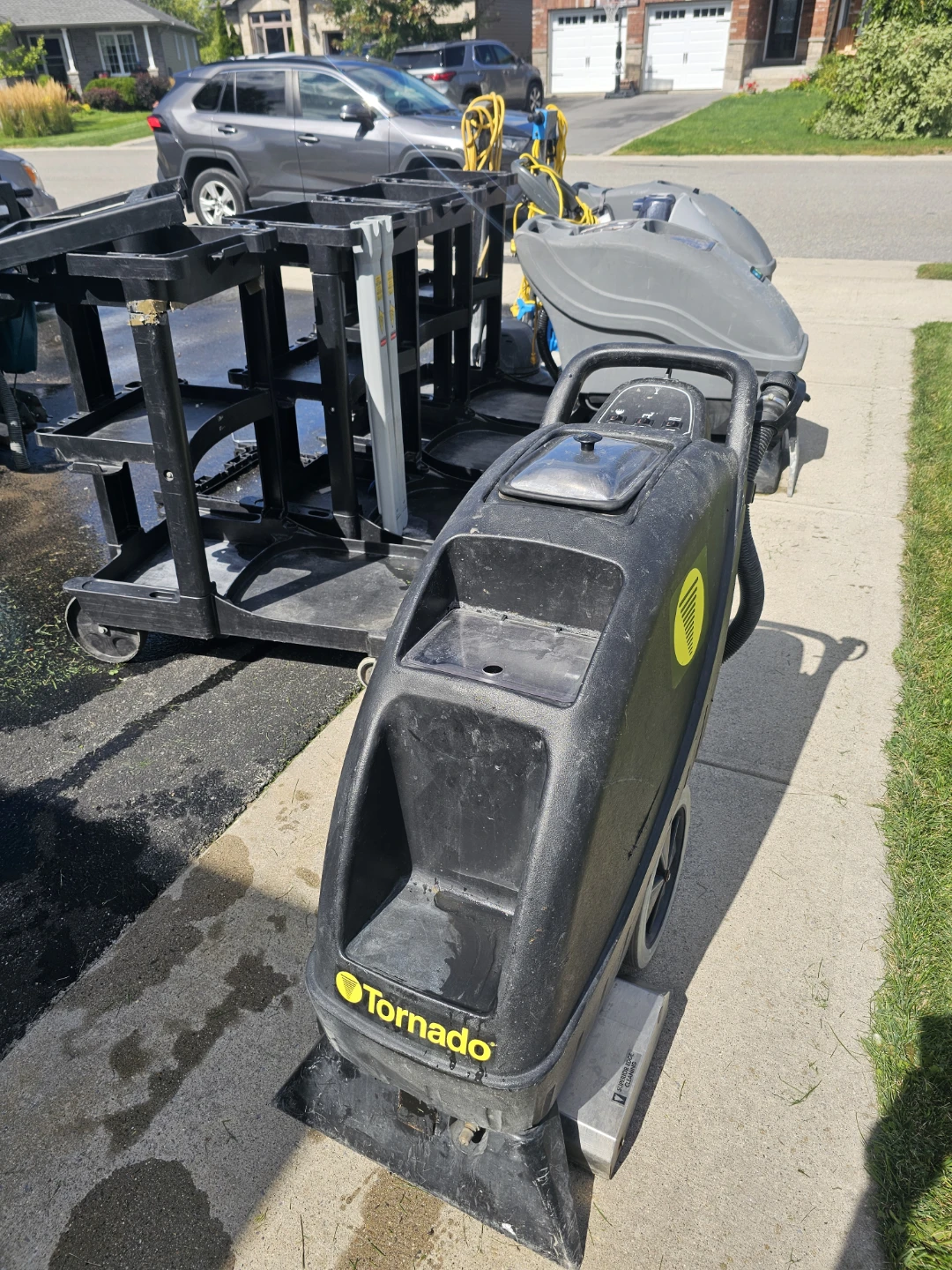 Tornado Carpet Extractor