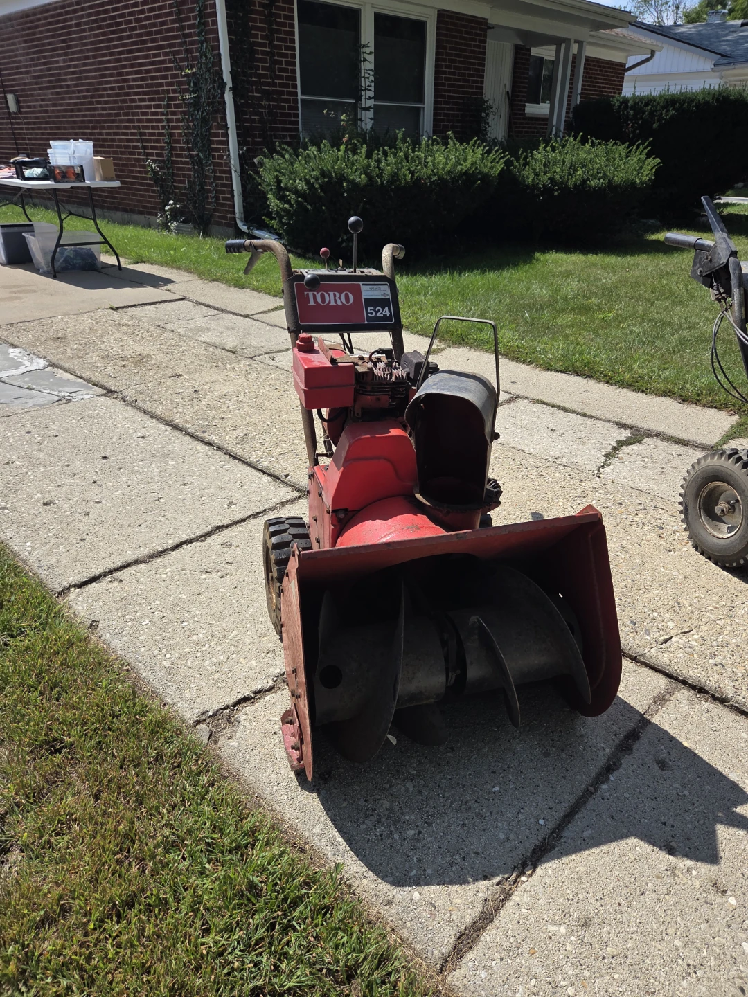 Toro 524 Snowblower