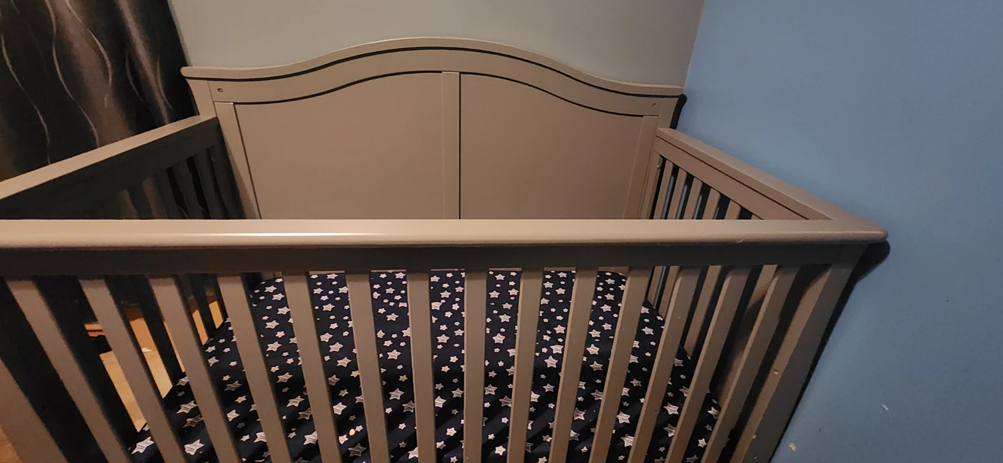 Child Craft Crib in Grey - photo 2