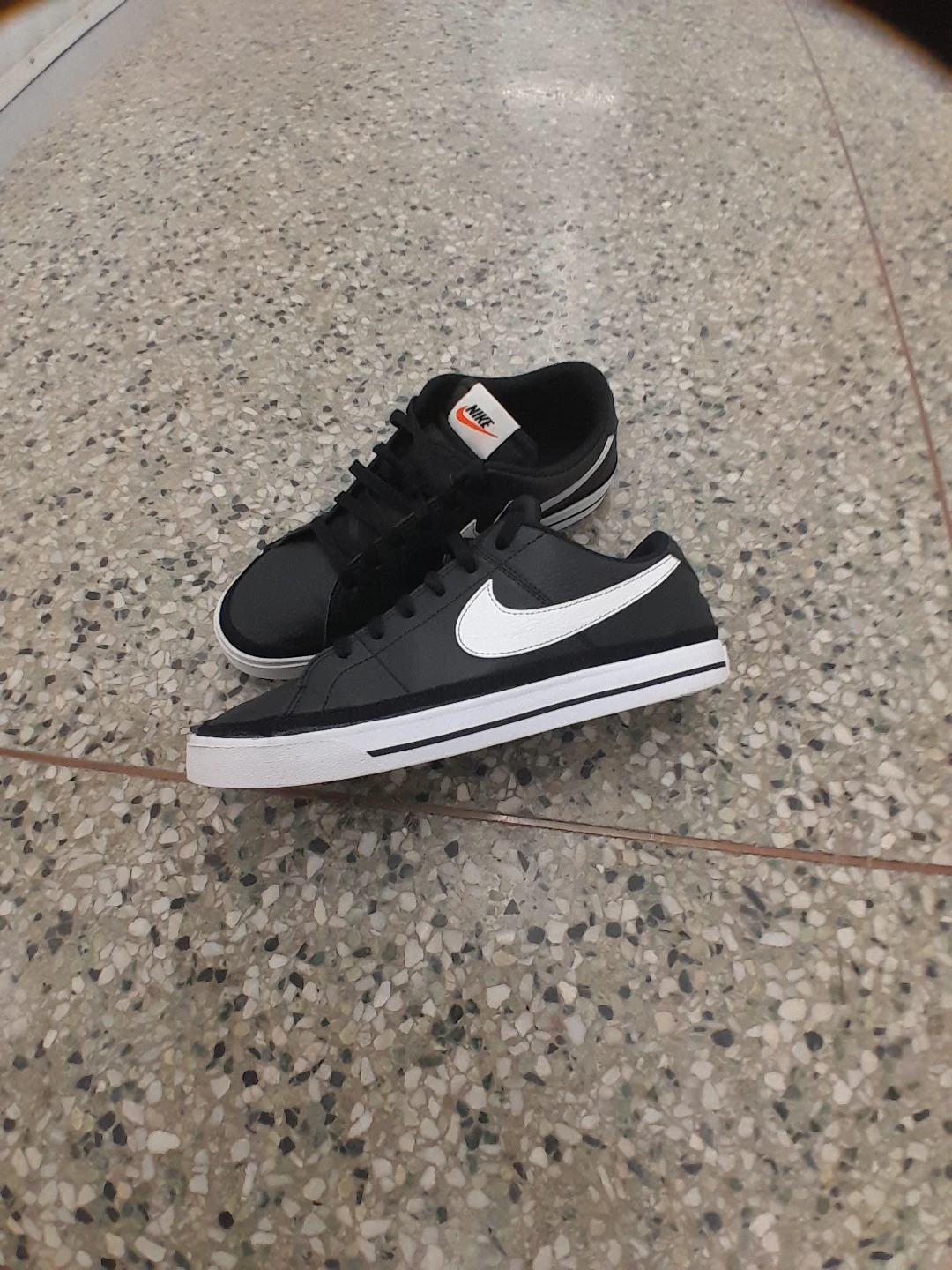 Nike Men's Black Sneakers Women's  Size 8.5