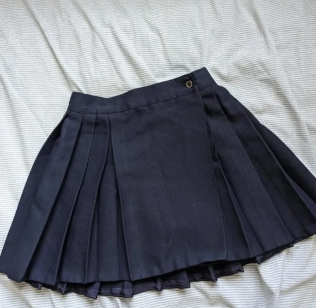 XS Vintage Pleated Tennis Mini Skirt