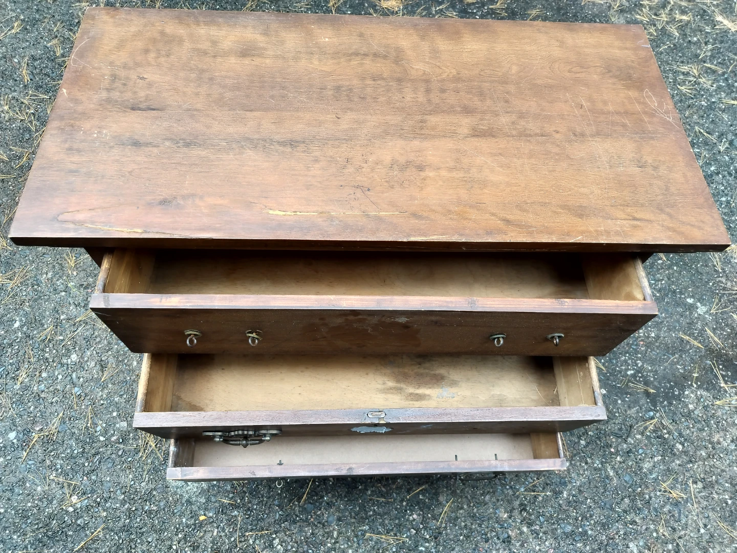 Vintage wooden 3-drawer dresser - photo 4