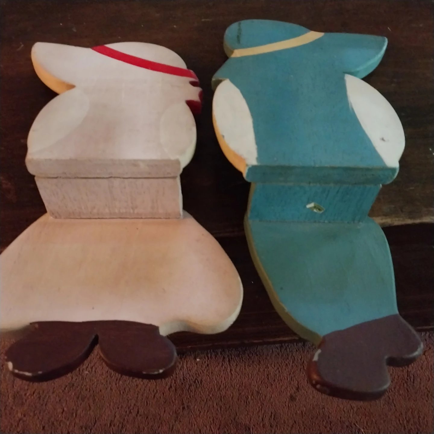 🏈Vintage Hand-Painted Wooden Shelf Sitter Figurines🏈 - photo 2