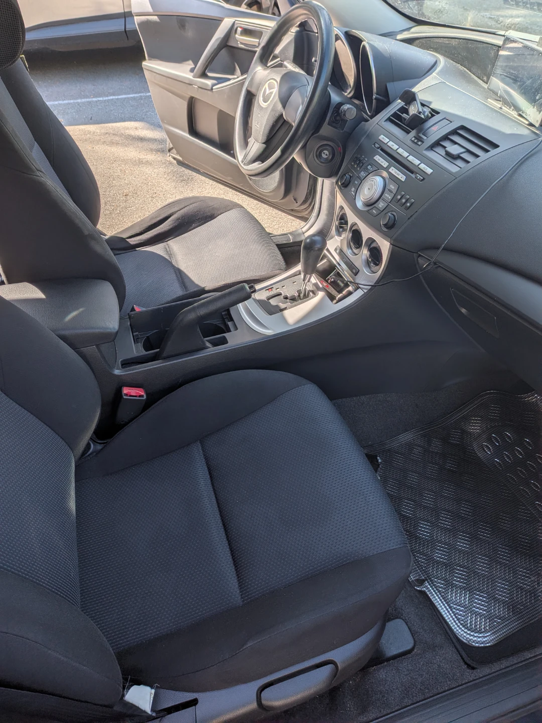 2010 Mazda Mazda3 - photo 4