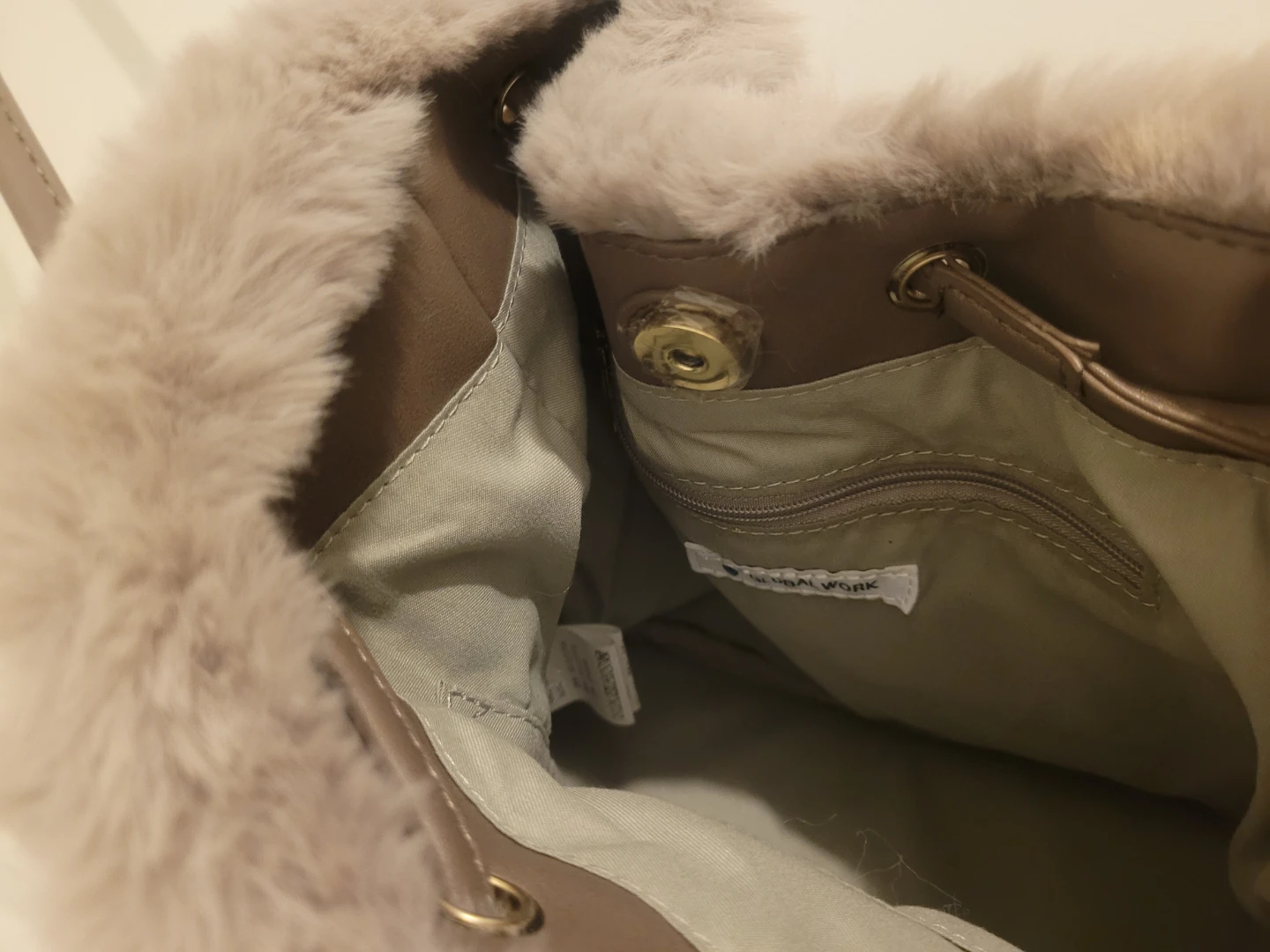 Global Work Faux Fur Handbag - photo 3