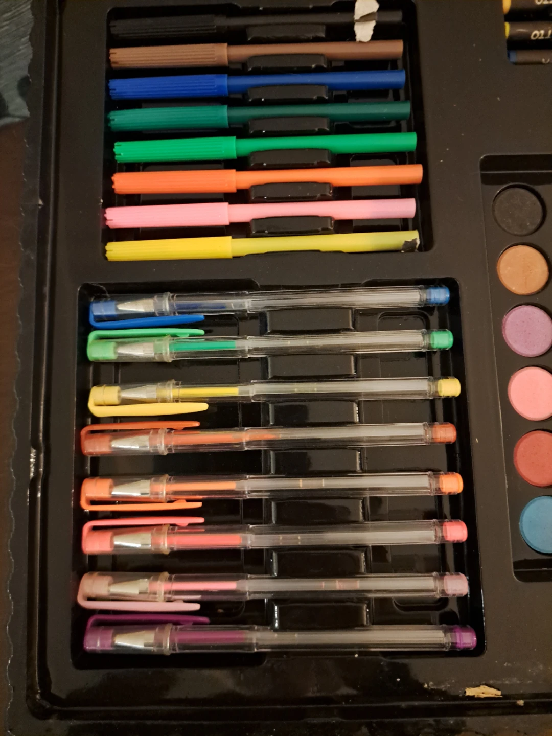 Comprehensive Deluxe Art Supply Kit - photo 3