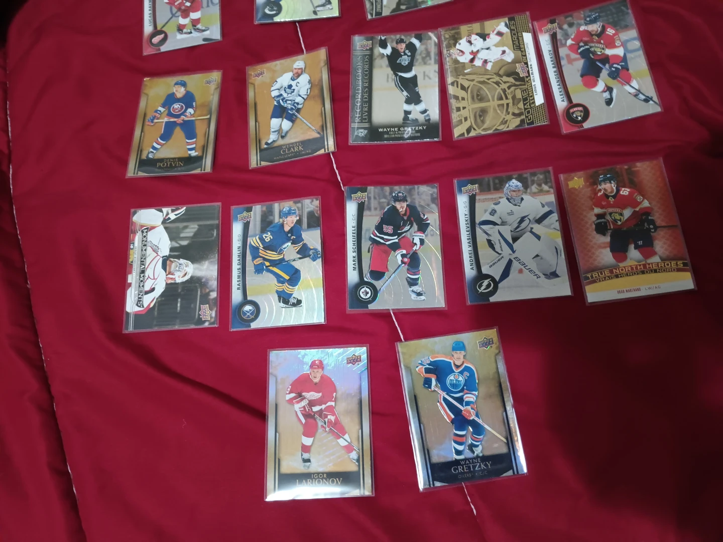 Tim hortons Upper Deck NHL Hockey Trading Cards 2023-25 - photo 2