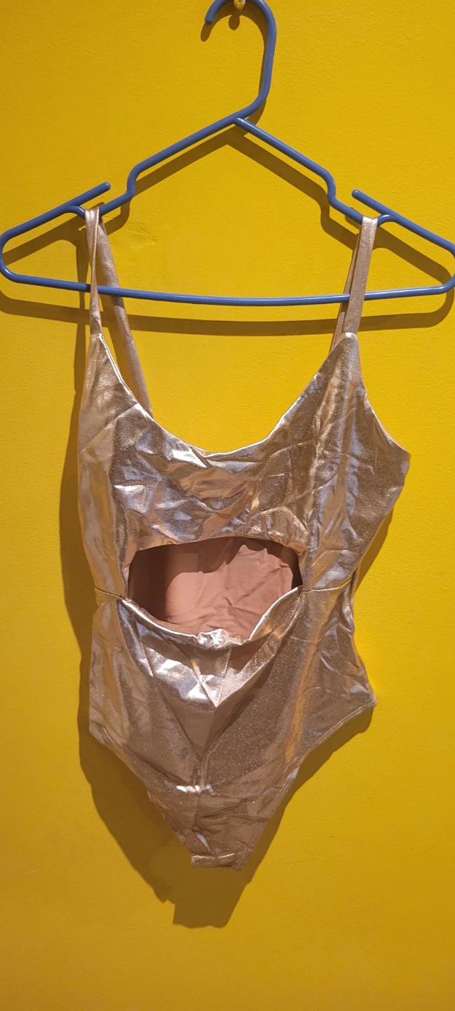 Fashion Nova Gold Cut To The Chase Bodysuit - photo 4