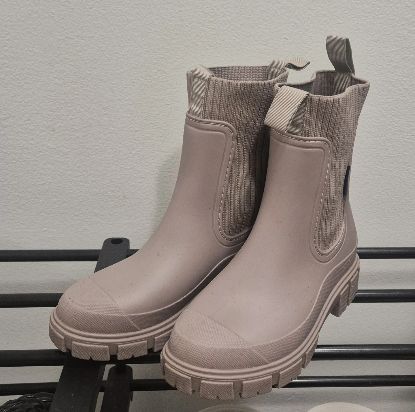 Cocoa Brown Chelsea Rain Boots – Size 36