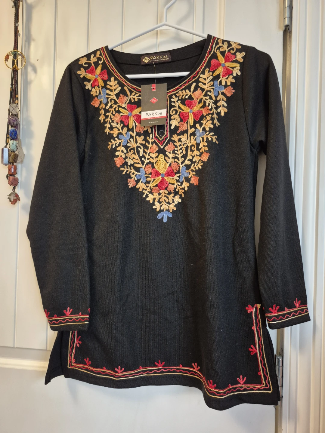 Park98 Embroidered Tunic Black