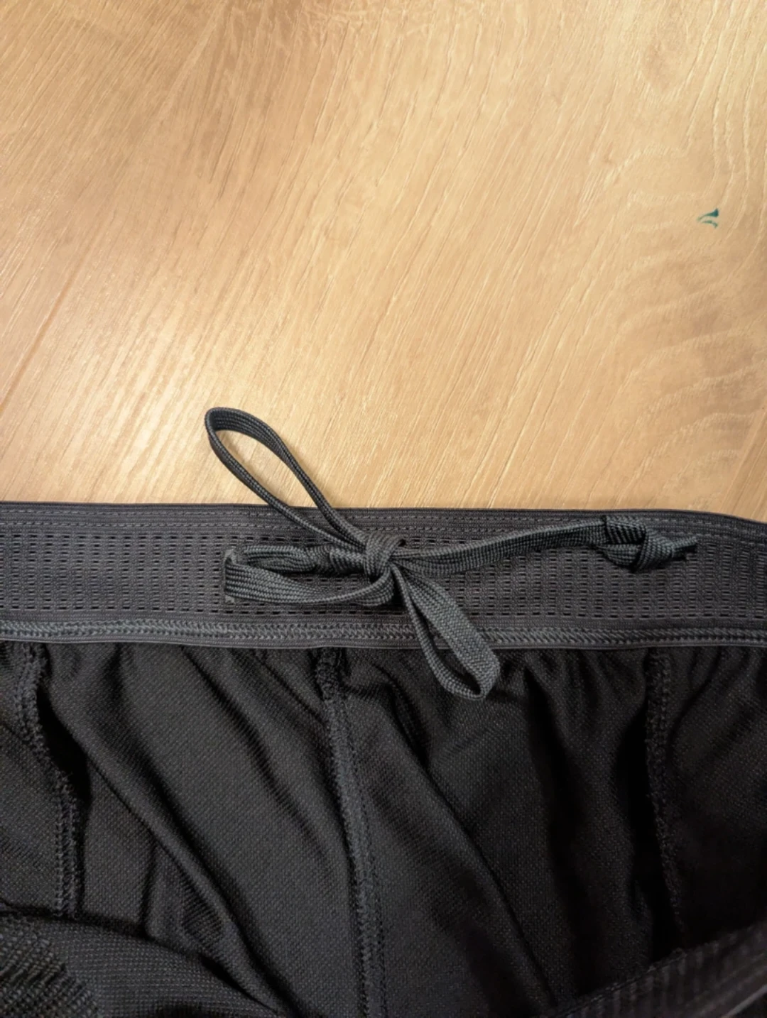 UNIQLO Black Athletic Shorts - photo 3
