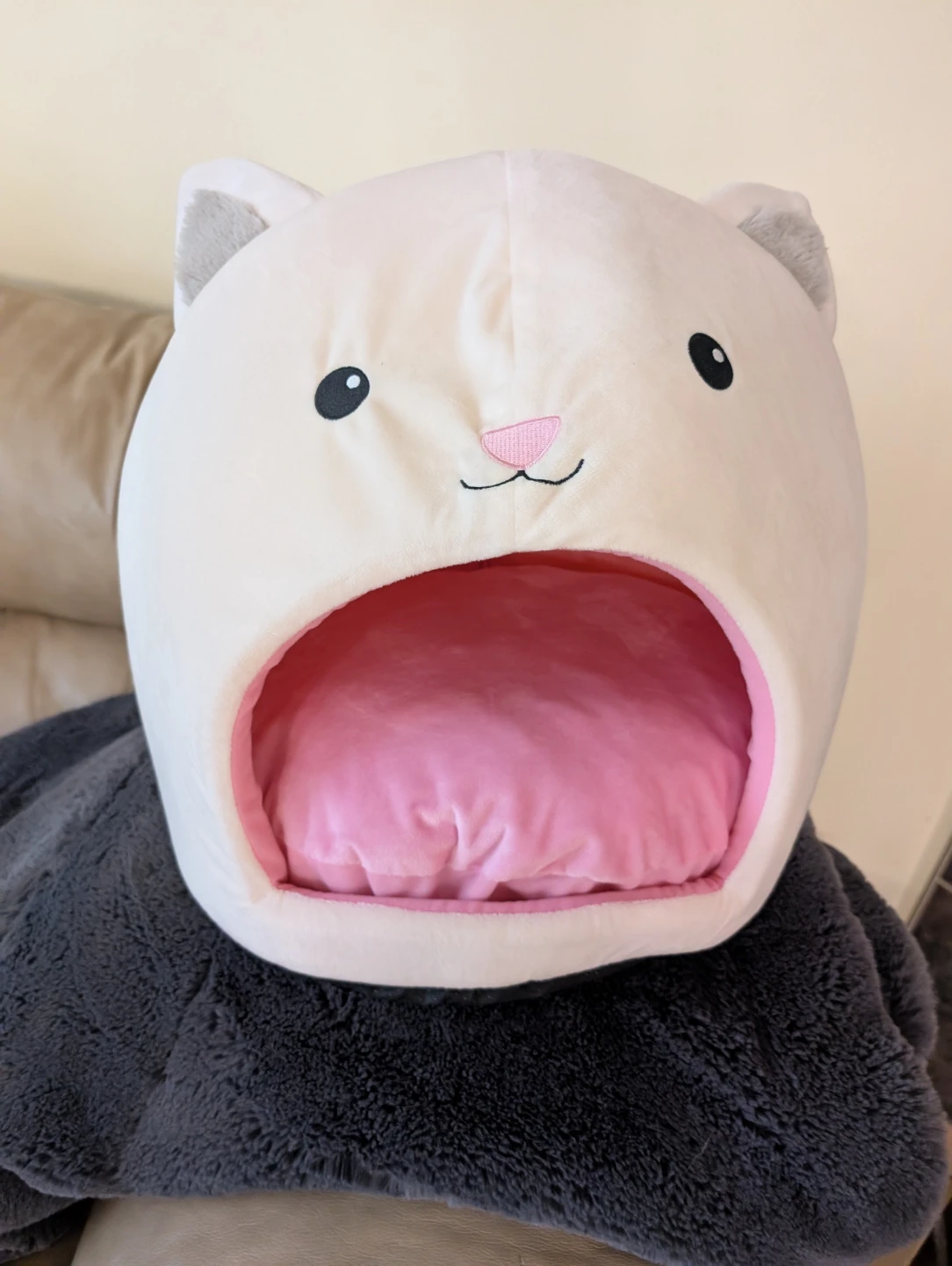 Squishmallows Cat Pet Bed