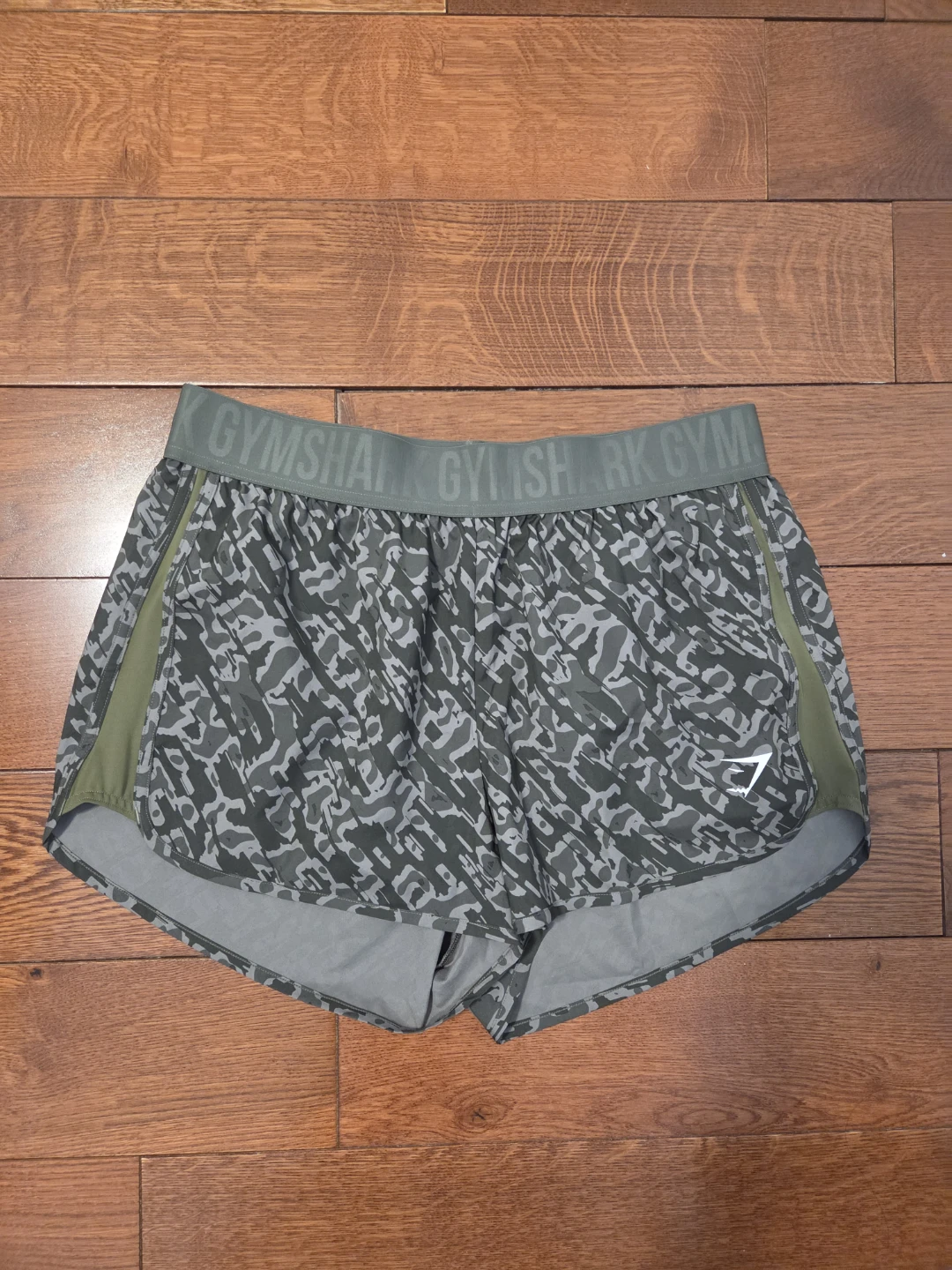 Gymshark Training Loose Fit Shorts - Large
