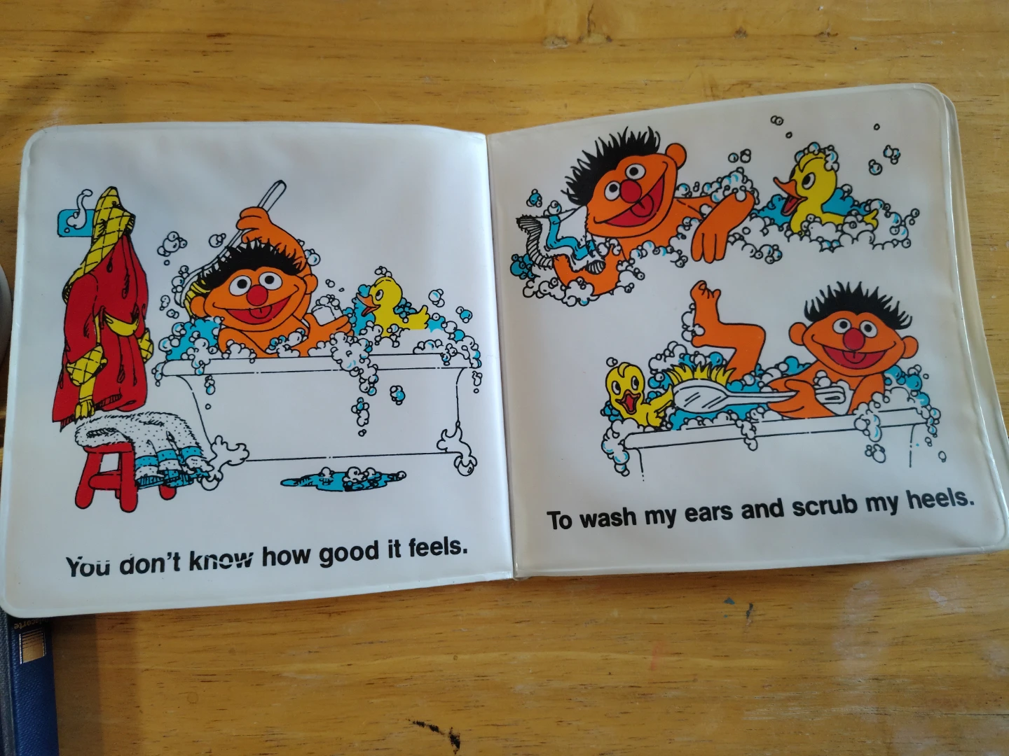 Sesame Street Ernie's Bath Book - photo 5
