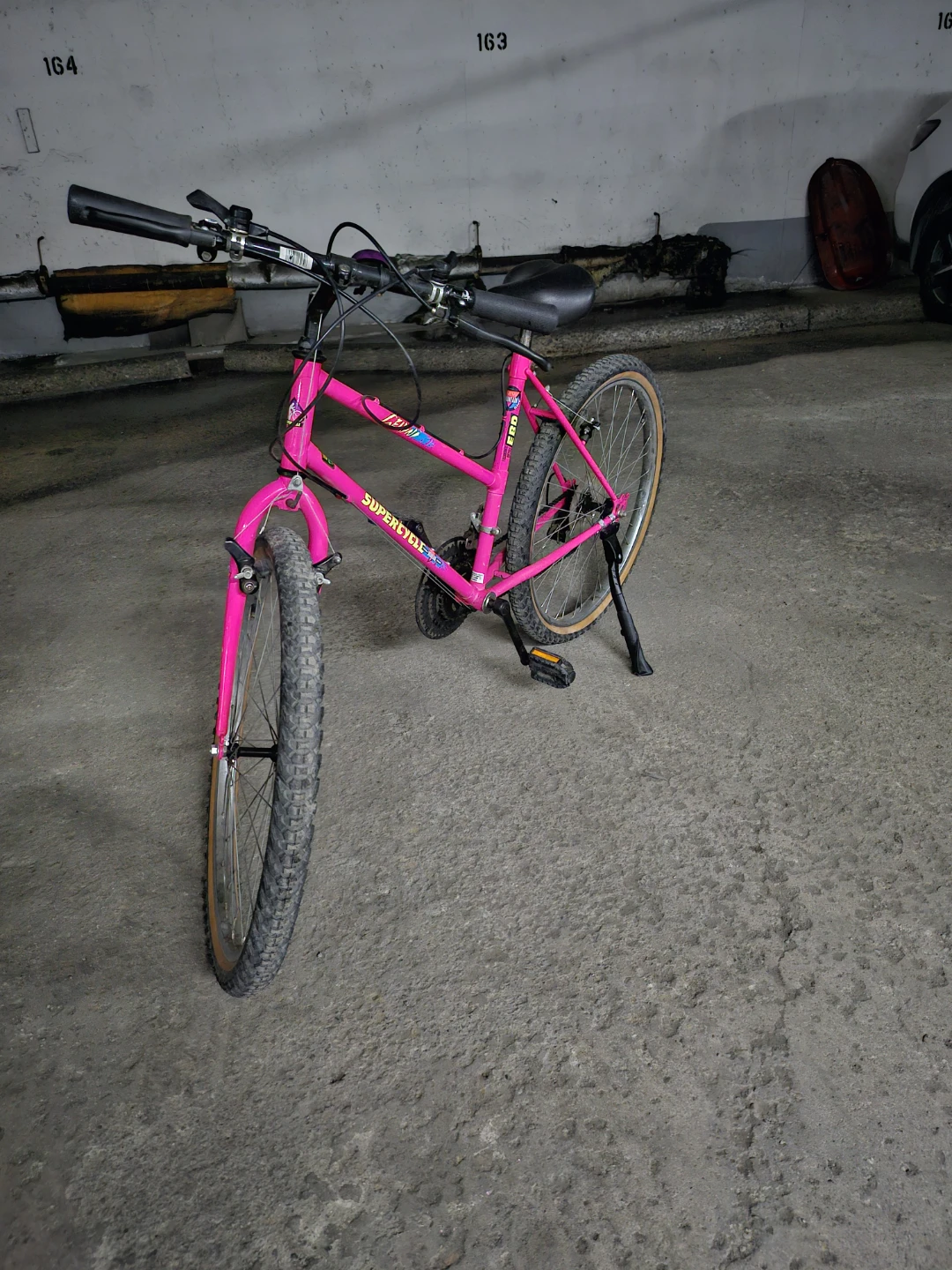 Diamondback SuperSport Pink Mountain Bike - photo 2