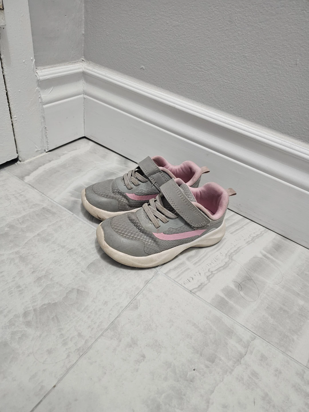 Toddler Grey and Pink Sneakers size 8