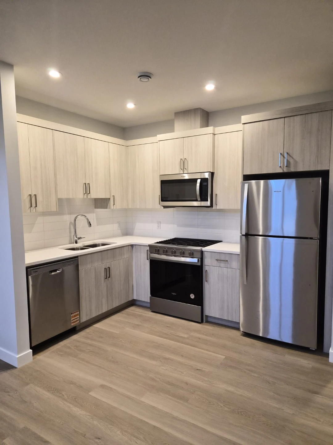 Basement Suite for Rent - photo 3