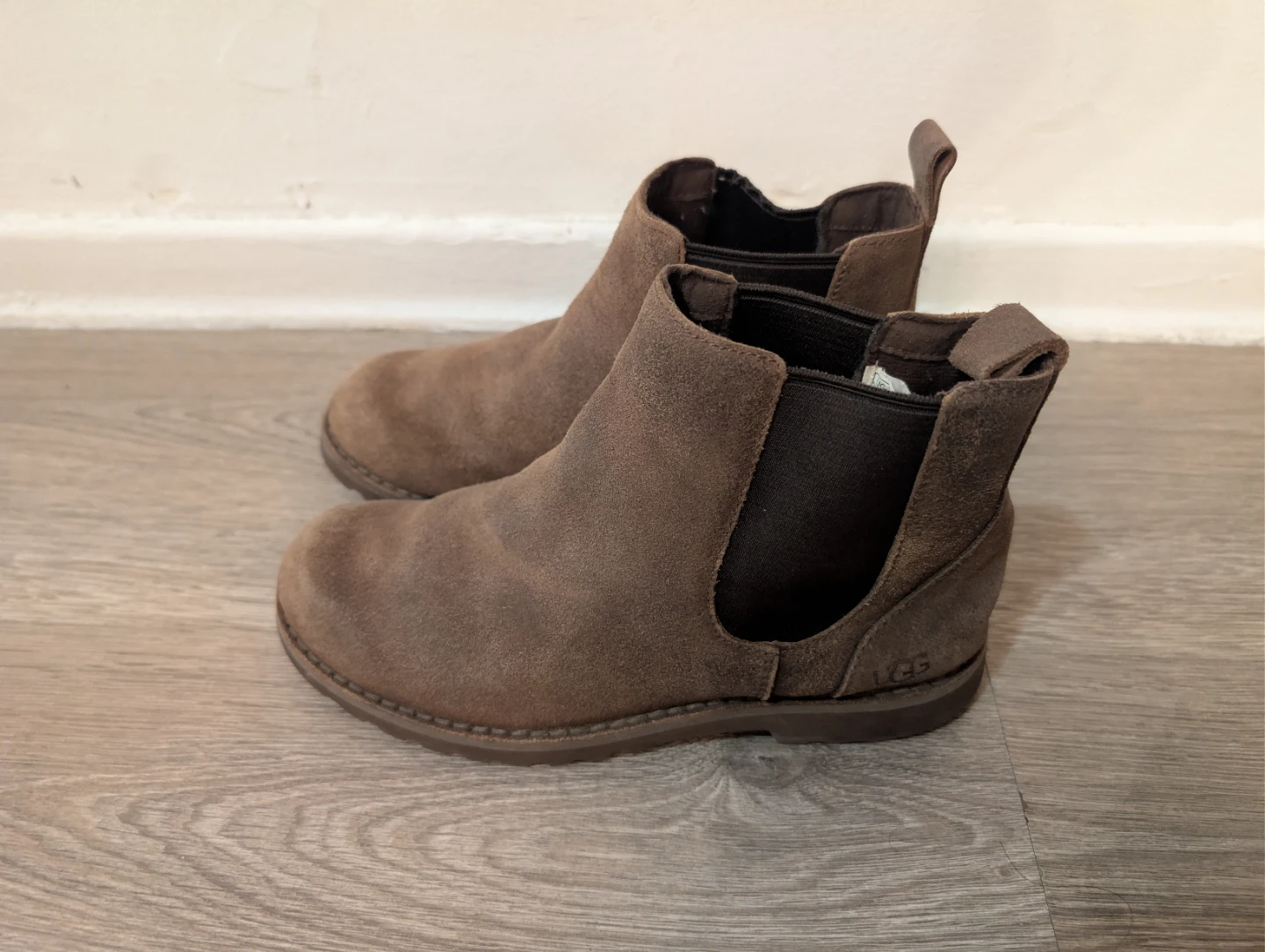 UGG Brown Suede Chelsea Boots - photo 3